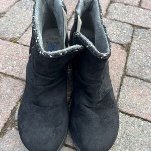Jambu JBU memory foam Faux Suede black boots
